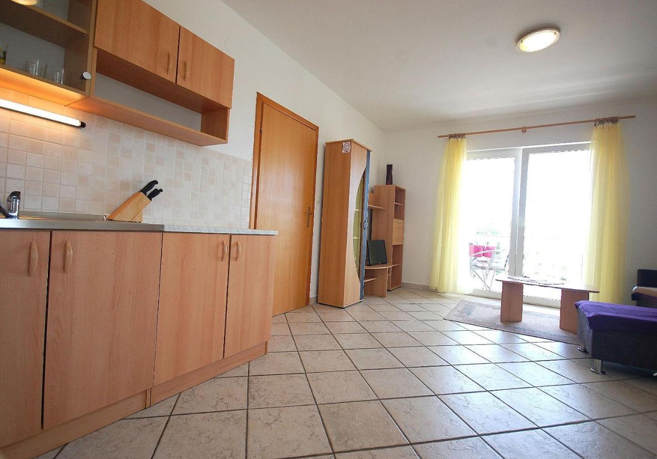 Apartments Novak By El-Pi Tours Malinska Exteriér fotografie